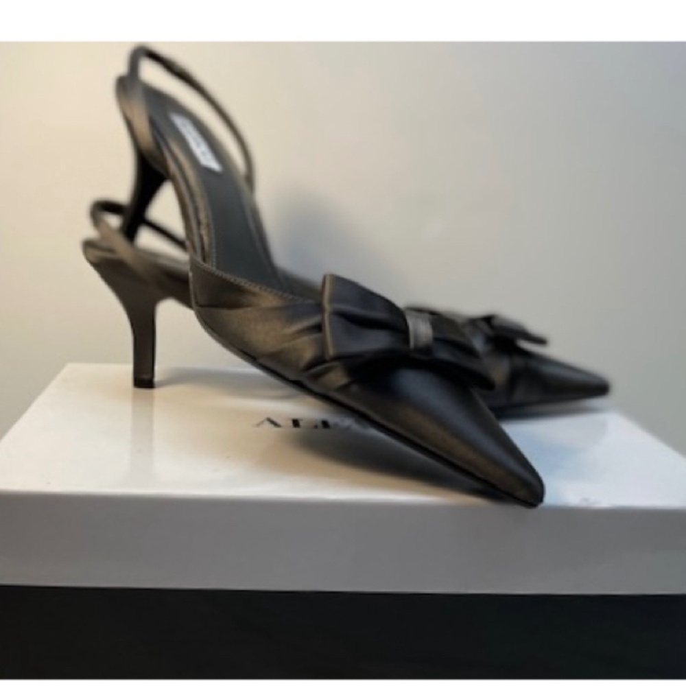 NWT Alfani Grey Satin Slingback Kitten Heels, 7.5 M
